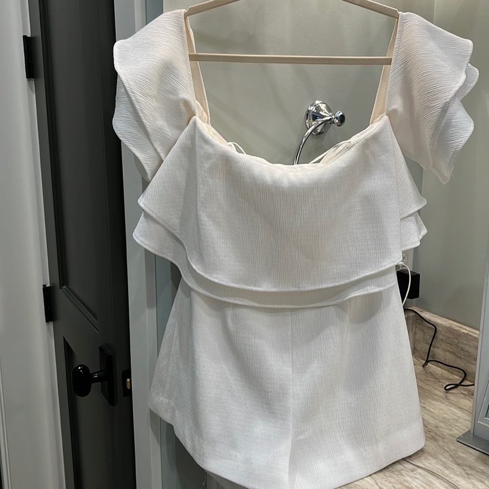 Keepsake white romper/excellent condition